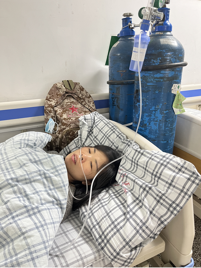 “送关怀、暖人心”公司综合部探望住院员工